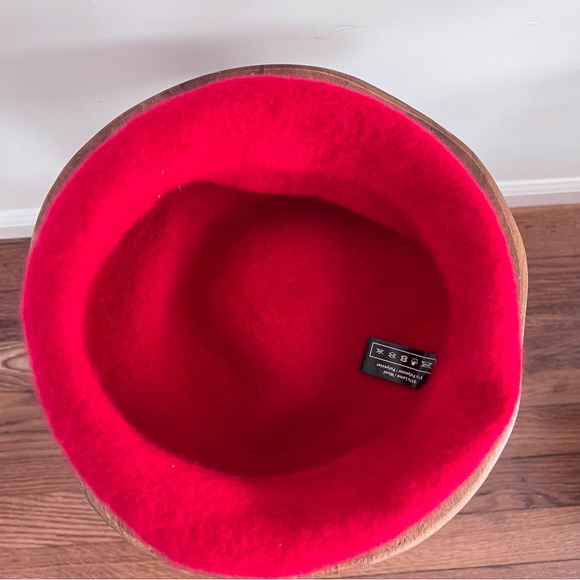 Vintage Classic Red Wool Beret. - Picture 4 of 7